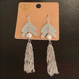 Silver lightweight earrings